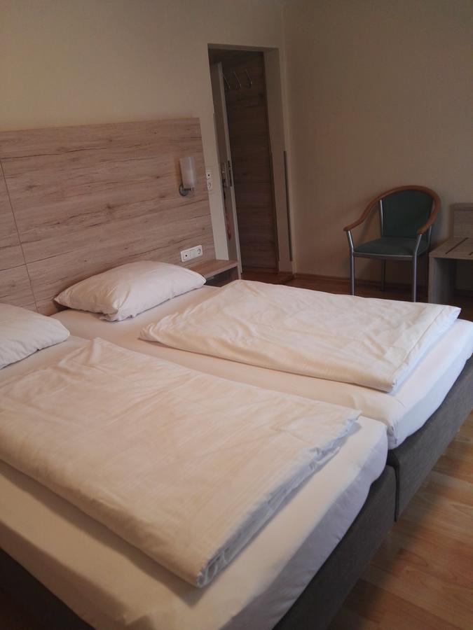 Momm Hotel *
